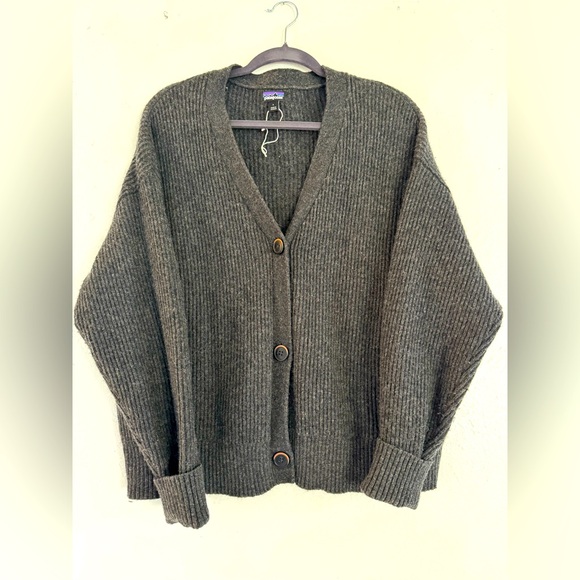 Patagonia Recycled Wool Cardigan NWOT Gray Chunky Knit Sweater Dark Academia - Picture 3 of 14